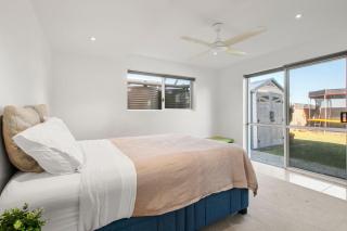 Anderson Street 22, Battery Hill - Caloundra - 3