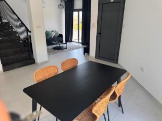 Maroulla's Urban Beach Living - 3