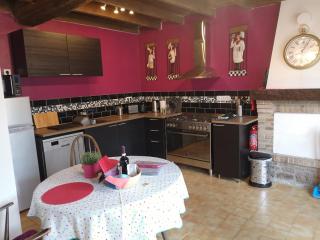 Renovated French Country Bungalow for Two - A Home for Your Next Holiday - Hercé - 4