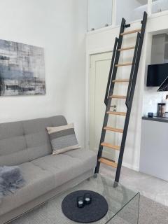 Modern guesthouse with loft - 7