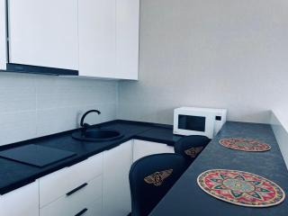 33 Luxury - Batoemi - 3
