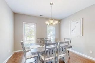 Home Sweet Home in Charleston! 3BR full amenities - Charleston - 1