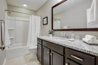 Home Sweet Home in Charleston! 3BR full amenities - 1