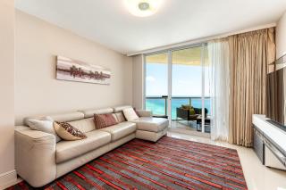 Unreal Ocean Views Modern Decor - Stunning Unit - Sunny Isles Beach - 8