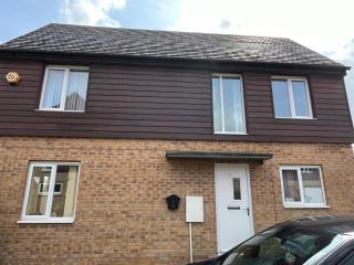 LovelyHome4 Family & Contractors Leeds - Killingbeck - 9