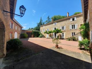 DOMAINE DES FRANCHISES - Beaujolais Village - Charme et authenticité au cœur des Pierres dorées - 6