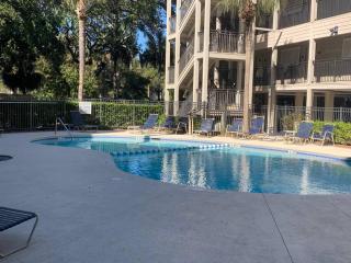 Flip Flop Paradise-Steps to the Sand! Free Bikes - Hilton Head Island - 6
