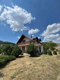 Vikendica in village Umoljani! A place to enjoy nature - Trnovo - 0