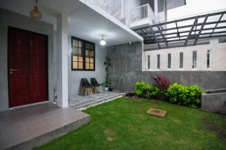 Dhome by Riana - Wendit - 2