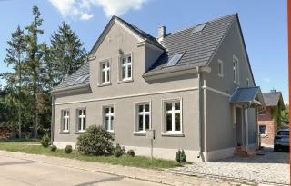 Landhaus hinter`m See Ferienwohnung Landliebe luxuriöser Wintergarten Kachelöfen - 8