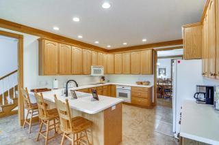 Lake Cumberland Retreat with Deck and Views! - Jamestown - 4