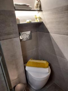 Sunny studio near metro - Atene - 9