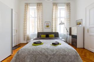 Riverside Green, 5th district - Budapest - 8
