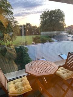 Park facing Fulham flat with terrace - 0