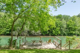 RR 9084B3 Texas Blue Wagon - Canyon Lake - 9