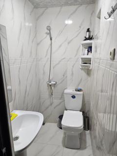 Galstyans Hotel Zvartnots Airport - Pʼarakʼar - 2