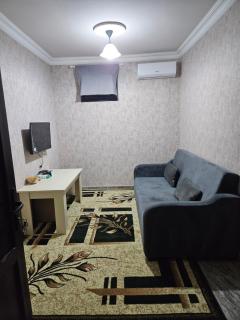 Galstyans Hotel Zvartnots Airport - Pʼarakʼar - 4