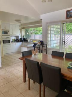 HOME STAY -Private Home - Queen Room Private Bathroom - Swan Hill - 5