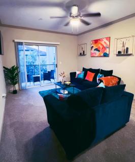 Vibrant Oasis in the Heart of Midtown & Downtown - Houston - 9