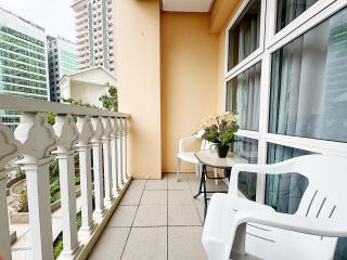COZI Grand Canal Mckinley Residences BGC - Manila - 6