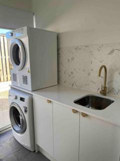 Modern family friendly Ipswich home - Bundamba - 2