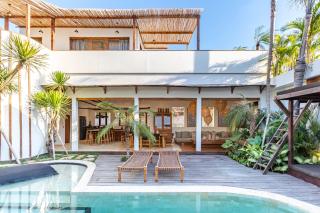 Villa Elita - Modern Stylish 4BR Villa with Rooftop Lounge, 12 Minutes to the Beach - Kerobokan - 3