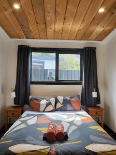 A Stone's Throw From Town Tiny Home - Dunedin - 1