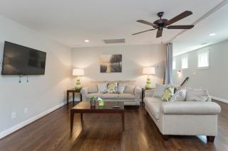 Modern Vacation Home I - Nashville - 6