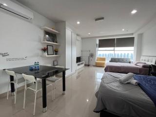 #22 Studio First Subang Mall SS15 Courtyard--2mins to SS15 LRT !2-4PAX - 7