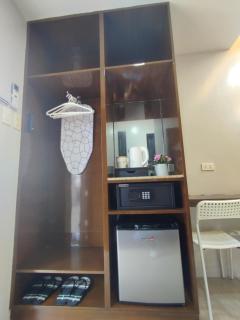 J Spazio Apartelle and Cafe - Baranghauon - 9