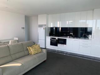 Bay Views - Spacious Two Bed Two Bath Apartment with Balcony - 3