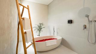 Villa Serenya by Villa Finder - Ubud - 3