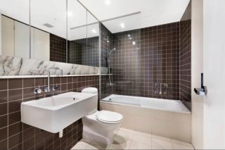 Freshwater Place - 2 Identical, 3-Bedroom Apts - 5