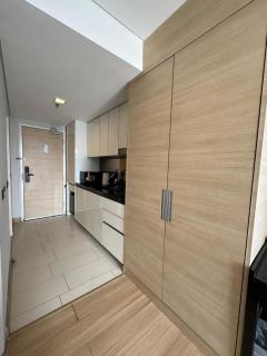 The Straits Suites by Happy Home - 6