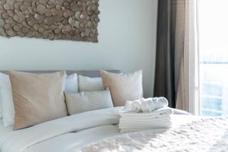 Brand New 2BR with Private Beach Access, Beachfront Marina Vista - Dubai - 1