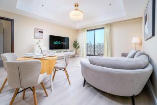 Contemporary 1 Bedroom Apartment in Al Jaddaf - 3