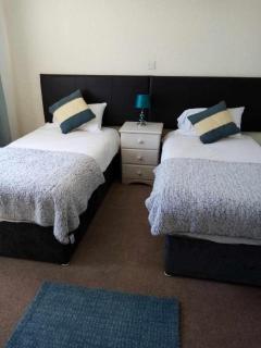 Ty Dderw Country Inn - Moelfre - 8