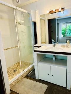 2 Bedrooms Paris Near Tour Eiffel Free Parking High security - París - 2