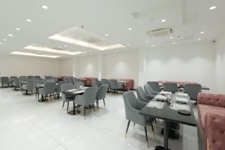 SNJ Taj Grand - Agra - 7