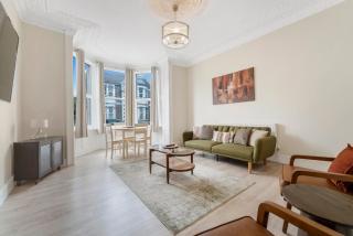 Modern Two Bedroom Central Flat - Weston-super-Mare - 0