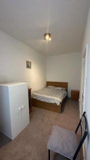 Two Bedroom Flat Close to Newcastle City Centre - 5