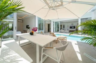 Tropical Brand New 4BR Pool Villa Mina, just 5 min Drive from Naiharn - Strand Rawai - 3