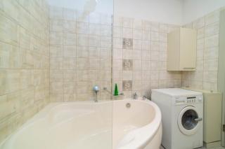 Peaceful 3-Bedroom Oasis - Riga - 3