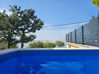 Beachfront House Ivana with Pool - renovated 2025 - Cesarica - 0