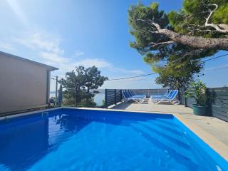 Beachfront House Ivana with Pool - renovated 2025 - Cesarica - 8