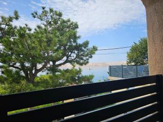 Beachfront House Ivana with Pool - renovated 2025 - Cesarica - 7