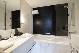 Luxury Studio connected to Dubai Mall-Khalifa view - Dubai - 4