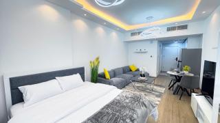 Dubai Marina - Modern Classic Studio Apartment - 8