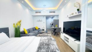 Dubai Marina - Modern Classic Studio Apartment - Dubai - 0