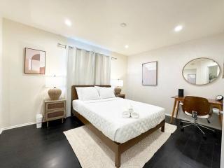 Bohemian Dream- 2BR, Retreat Near Hollywood -BR6 - Los Angeles - 8